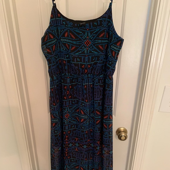 Dress - Picture 1 of 3